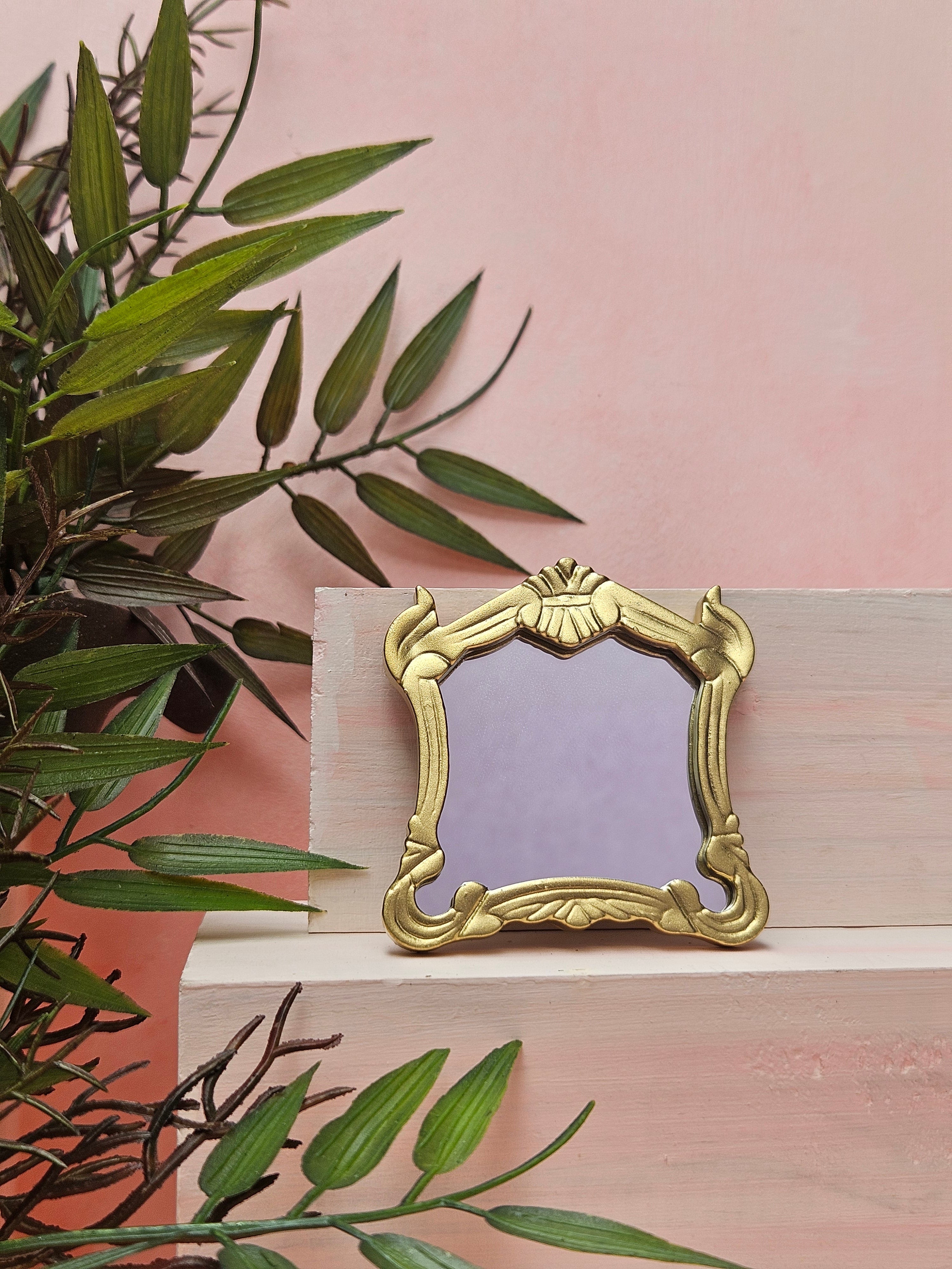 Miniature wall hanging mirror with elegant design for décor projects and collectible gifts in India