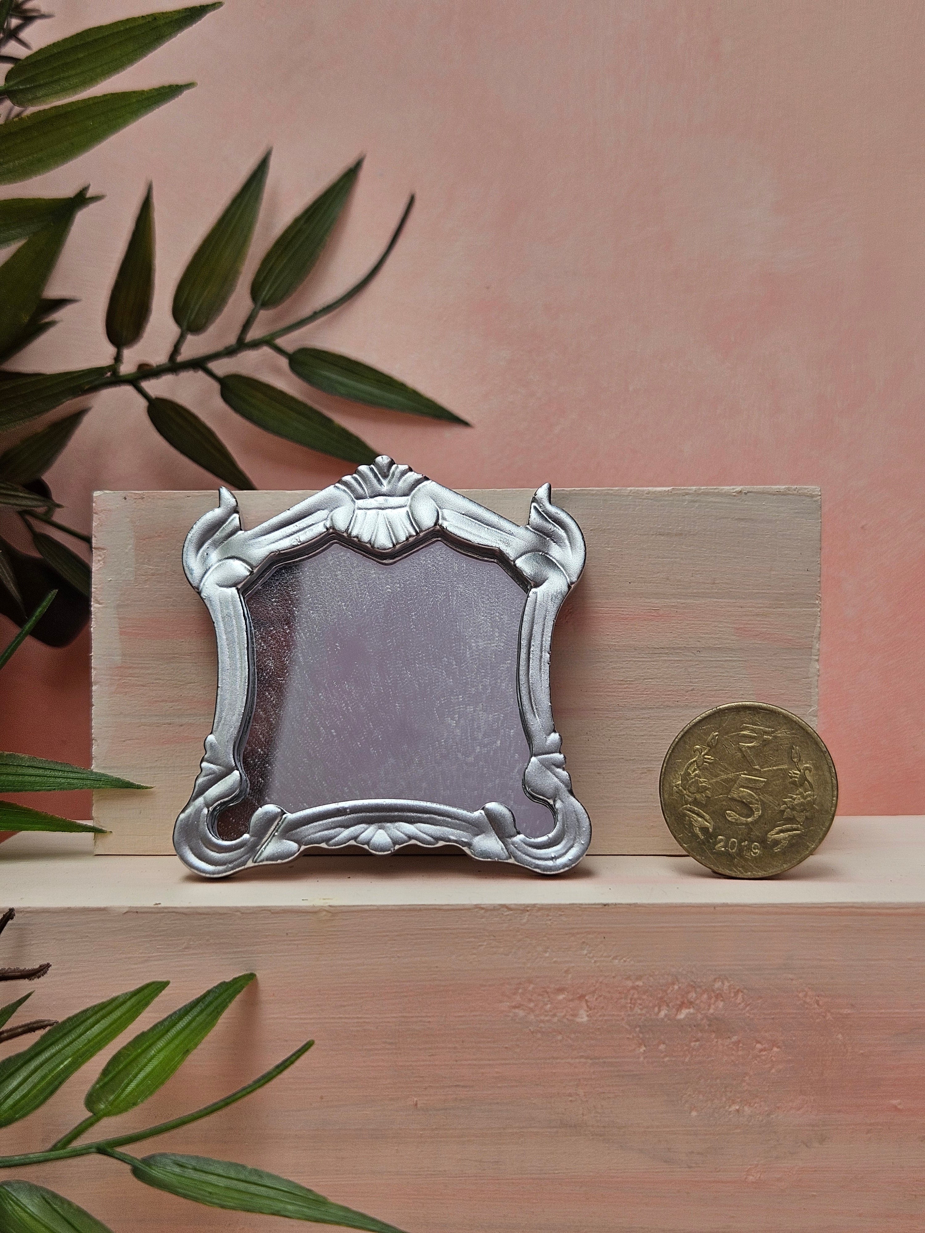 Miniature hanging mirror dollhouse accessory with realistic wall décor design in India