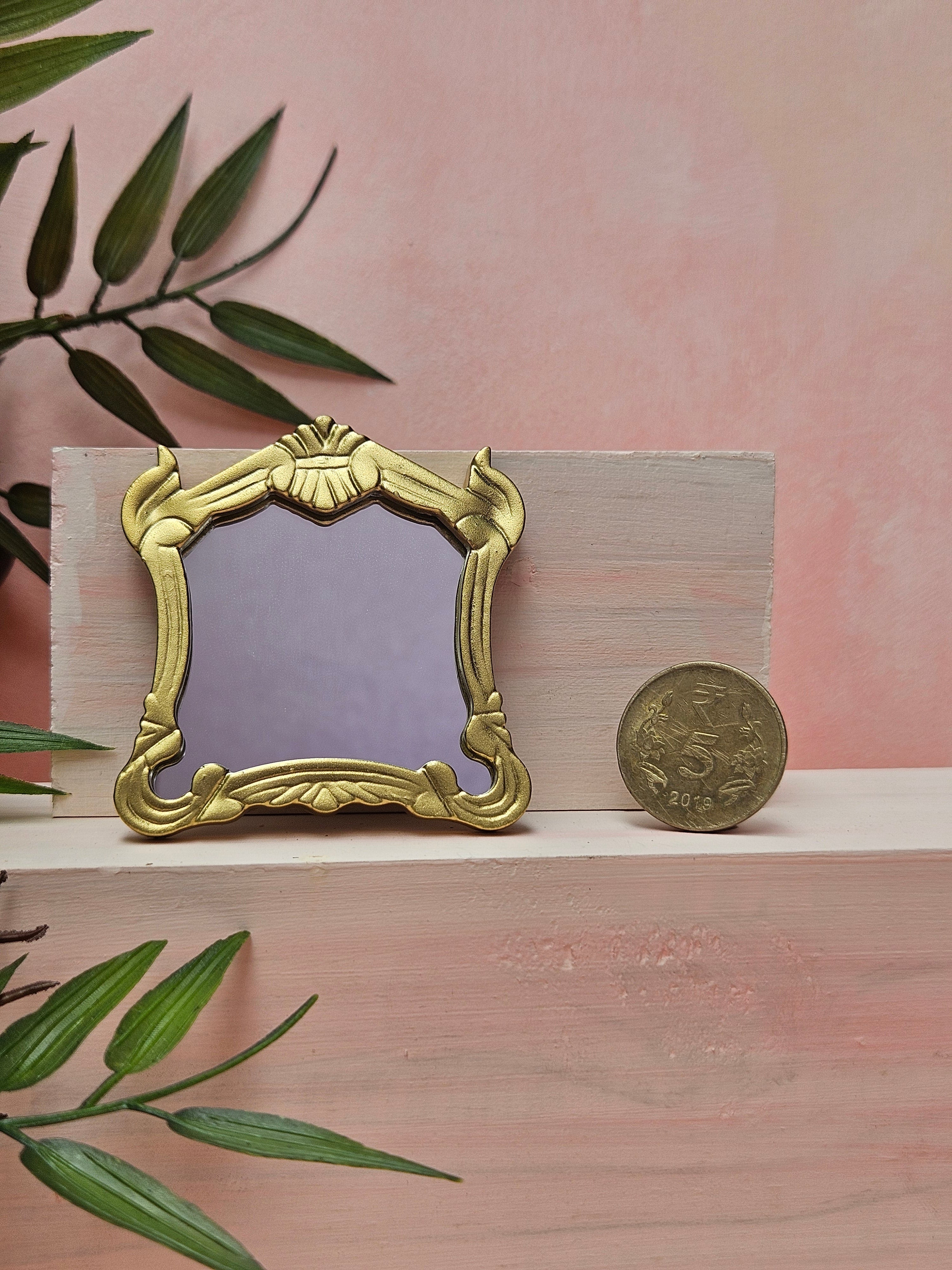 Miniature hanging mirror dollhouse accessory with realistic wall décor design in India
