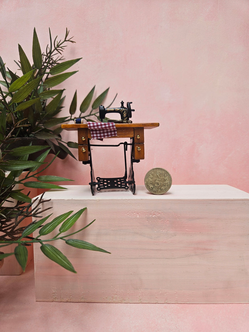 Retro Sewing Machine - 32
