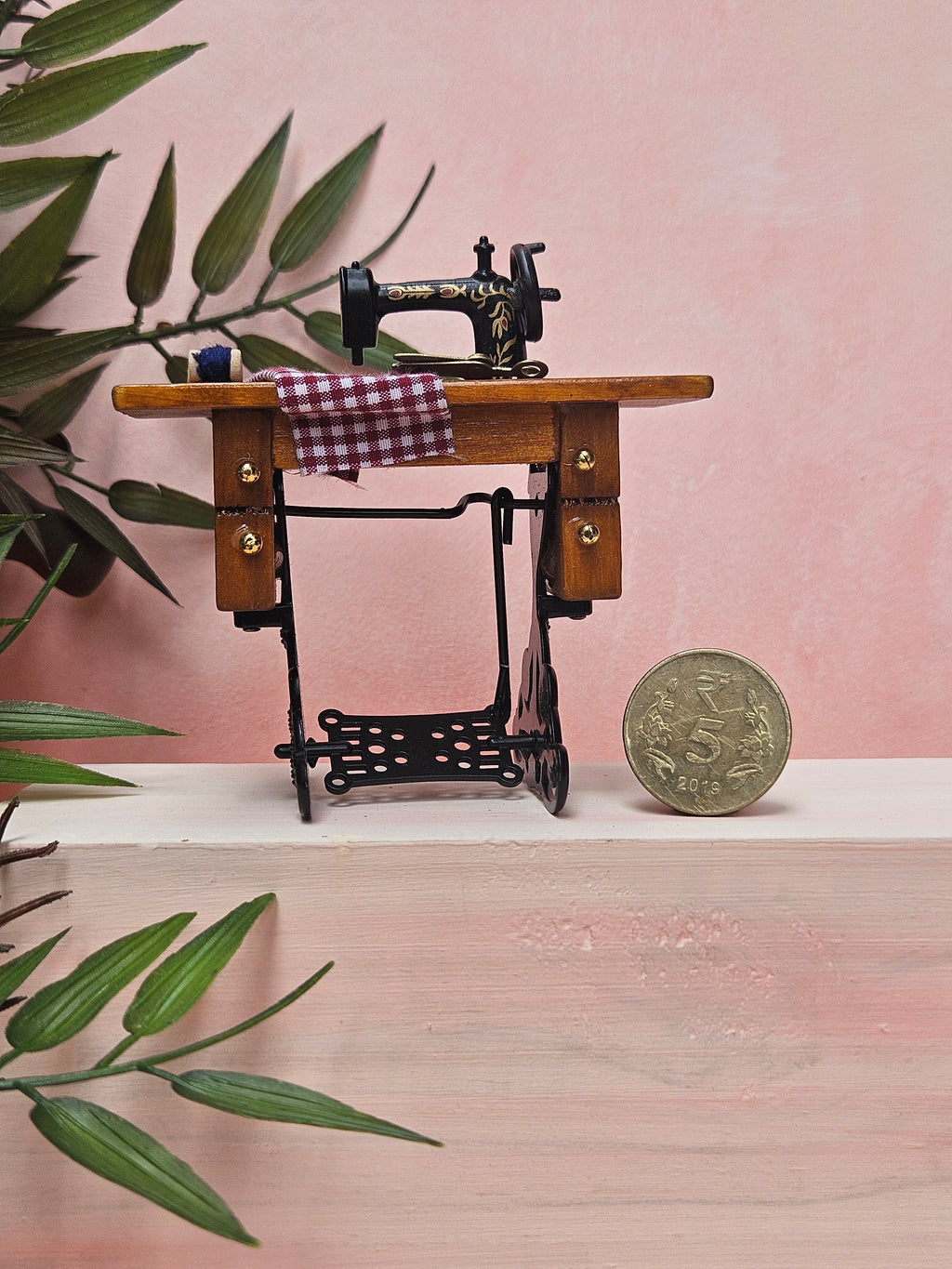 Retro Sewing Machine - 32