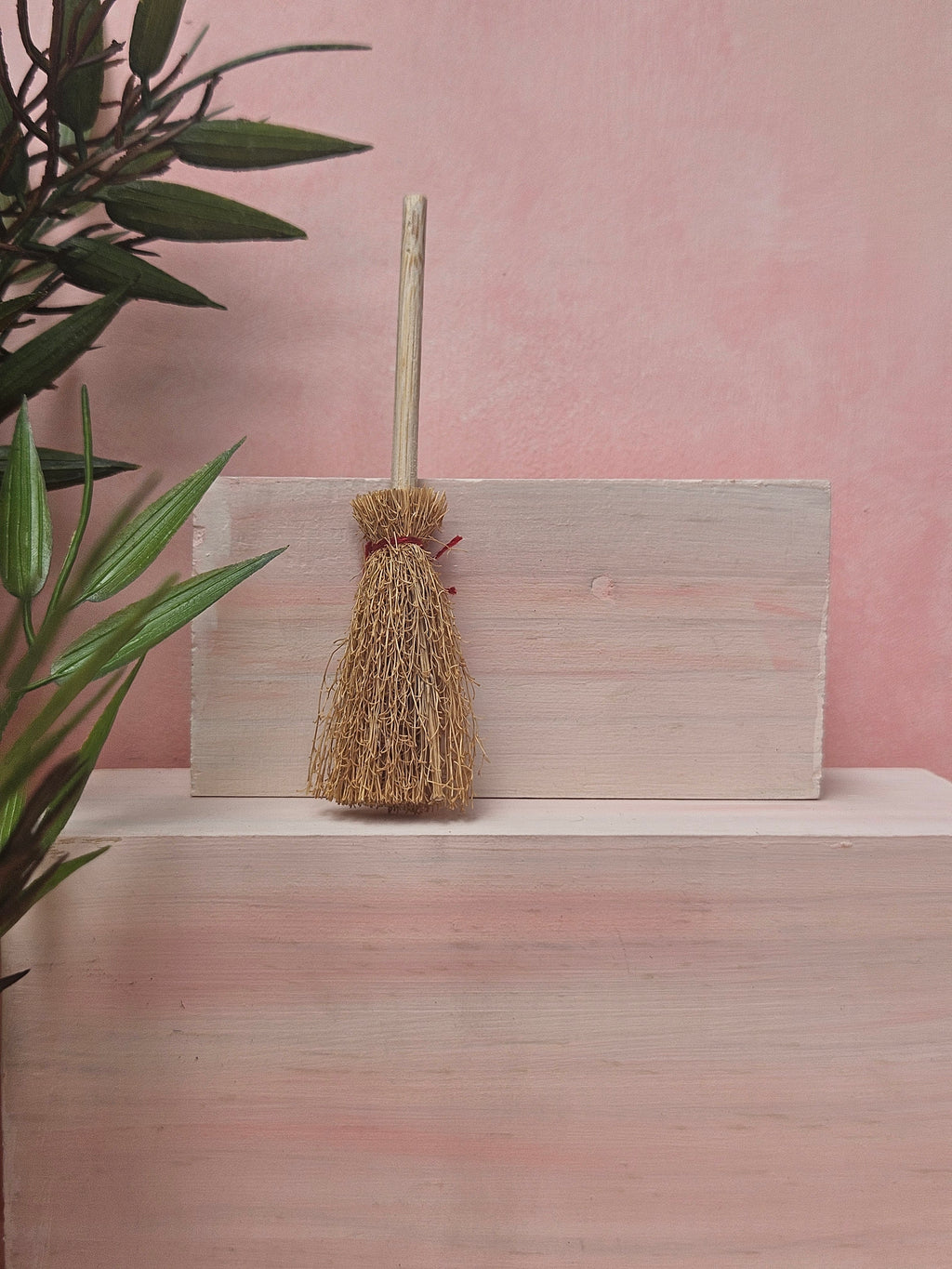 Broom - 52