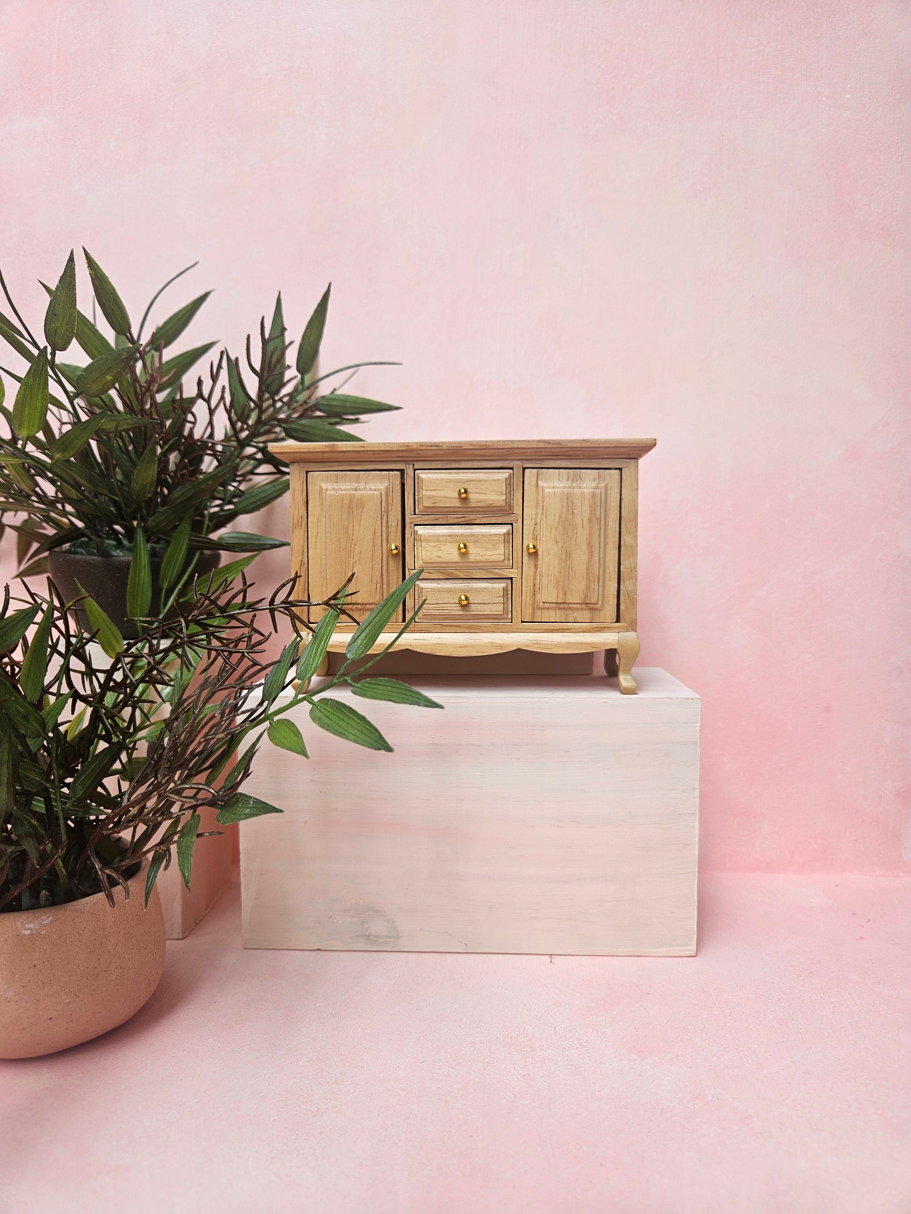 Cabinet  - 24