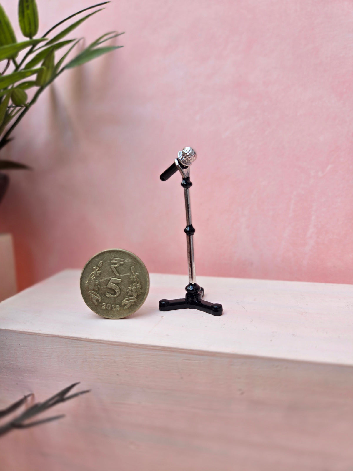 Handcrafted miniature black mic – 1:12 scale dollhouse music room decor | Houseofmiiiniii

