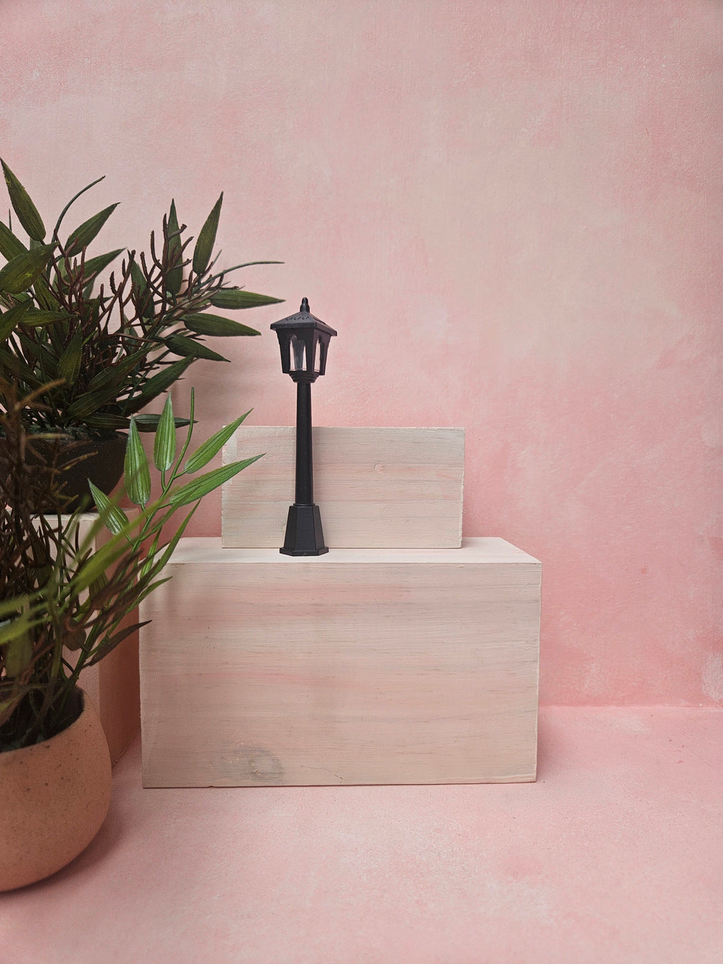 "Miniature street lamp collectible for dollhouse and diorama"