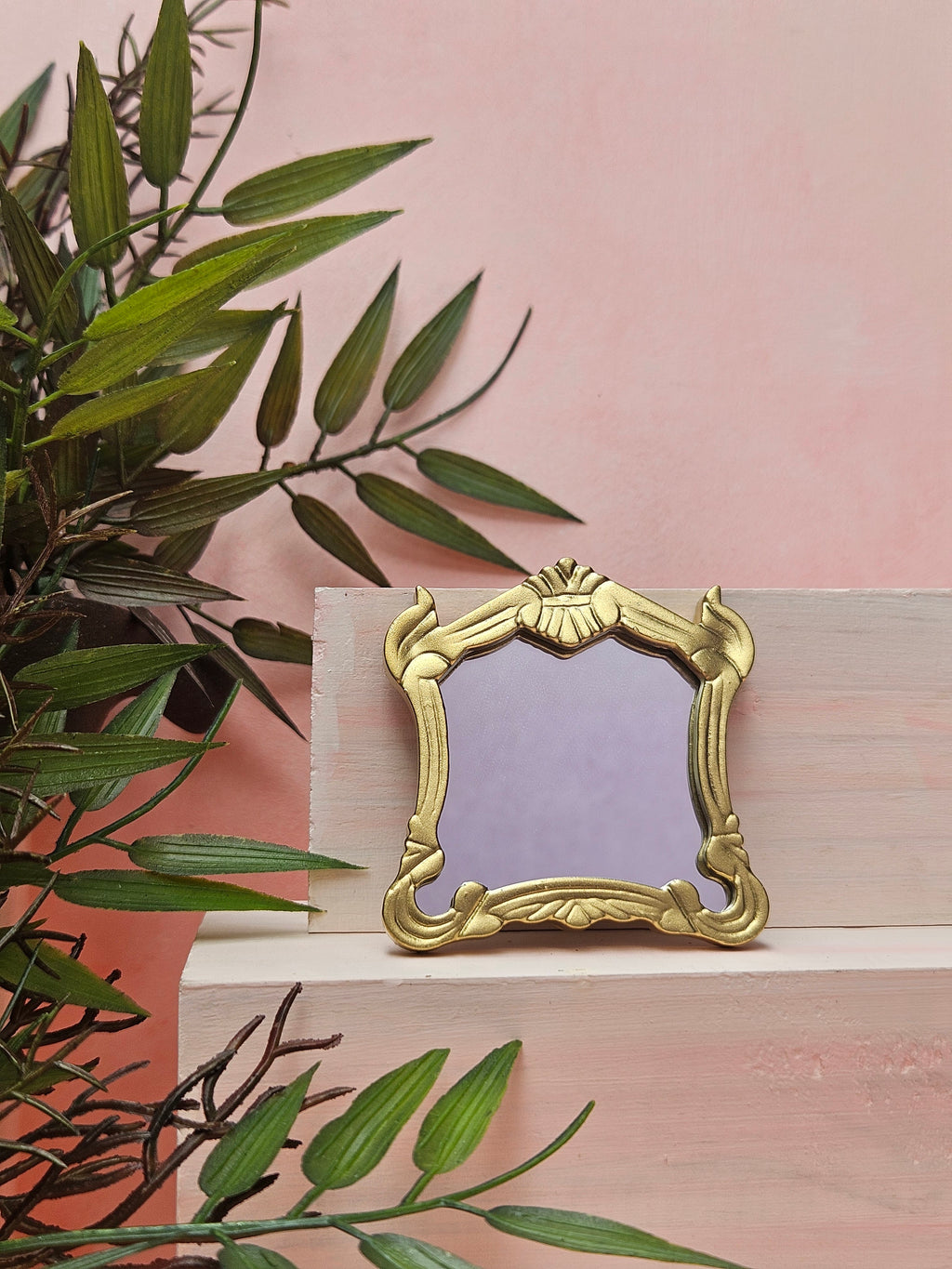 Miniature wall hanging mirror with elegant design for décor projects and collectible gifts in India